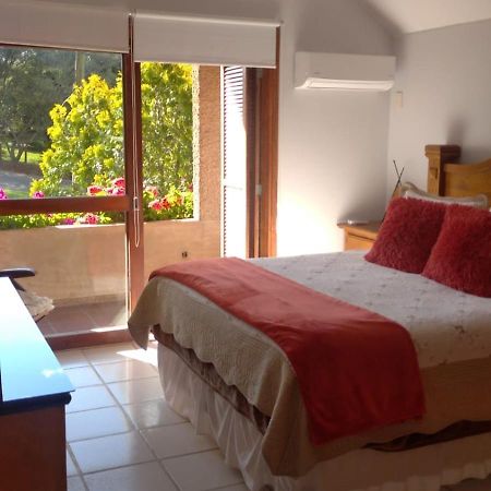 La Casona Del Lago Balneario Ipora ภายนอก รูปภาพ