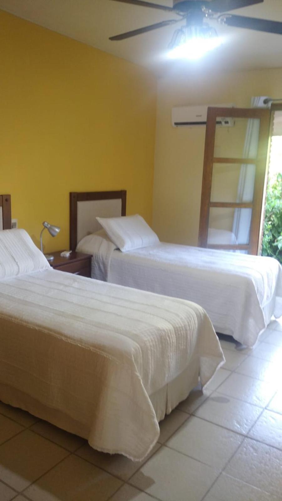 La Casona Del Lago Balneario Ipora ภายนอก รูปภาพ